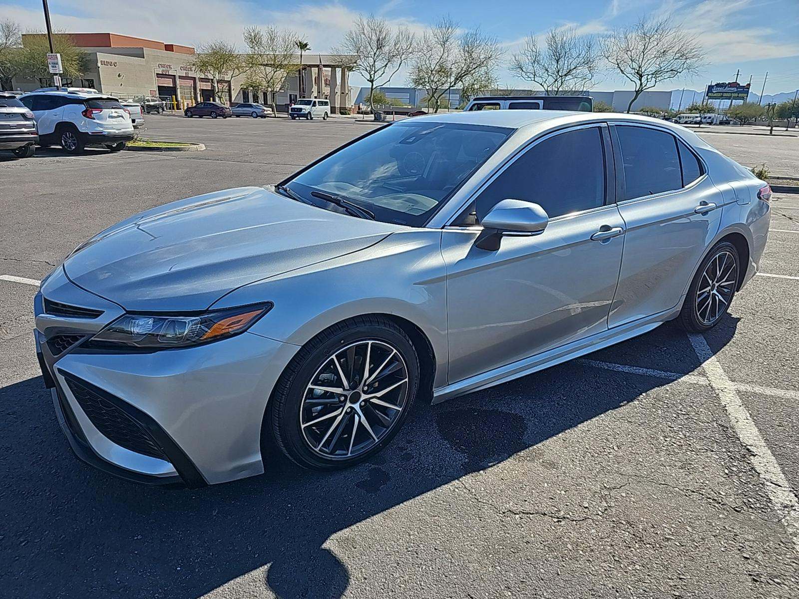 2023 Toyota Camry Hybrid SE FWD