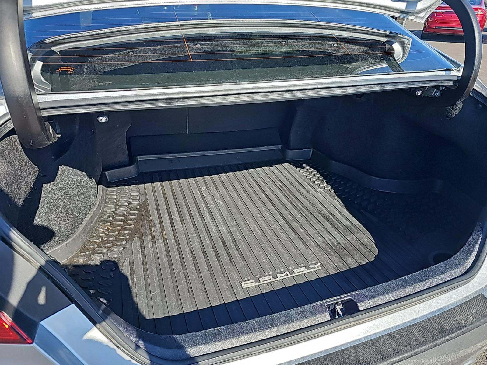 2023 Toyota Camry Hybrid SE FWD