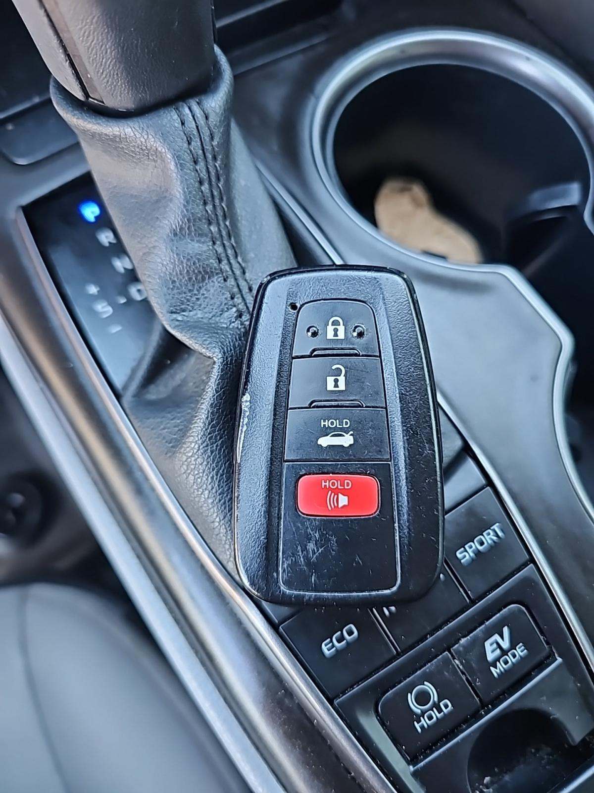 2023 Toyota Camry Hybrid SE FWD