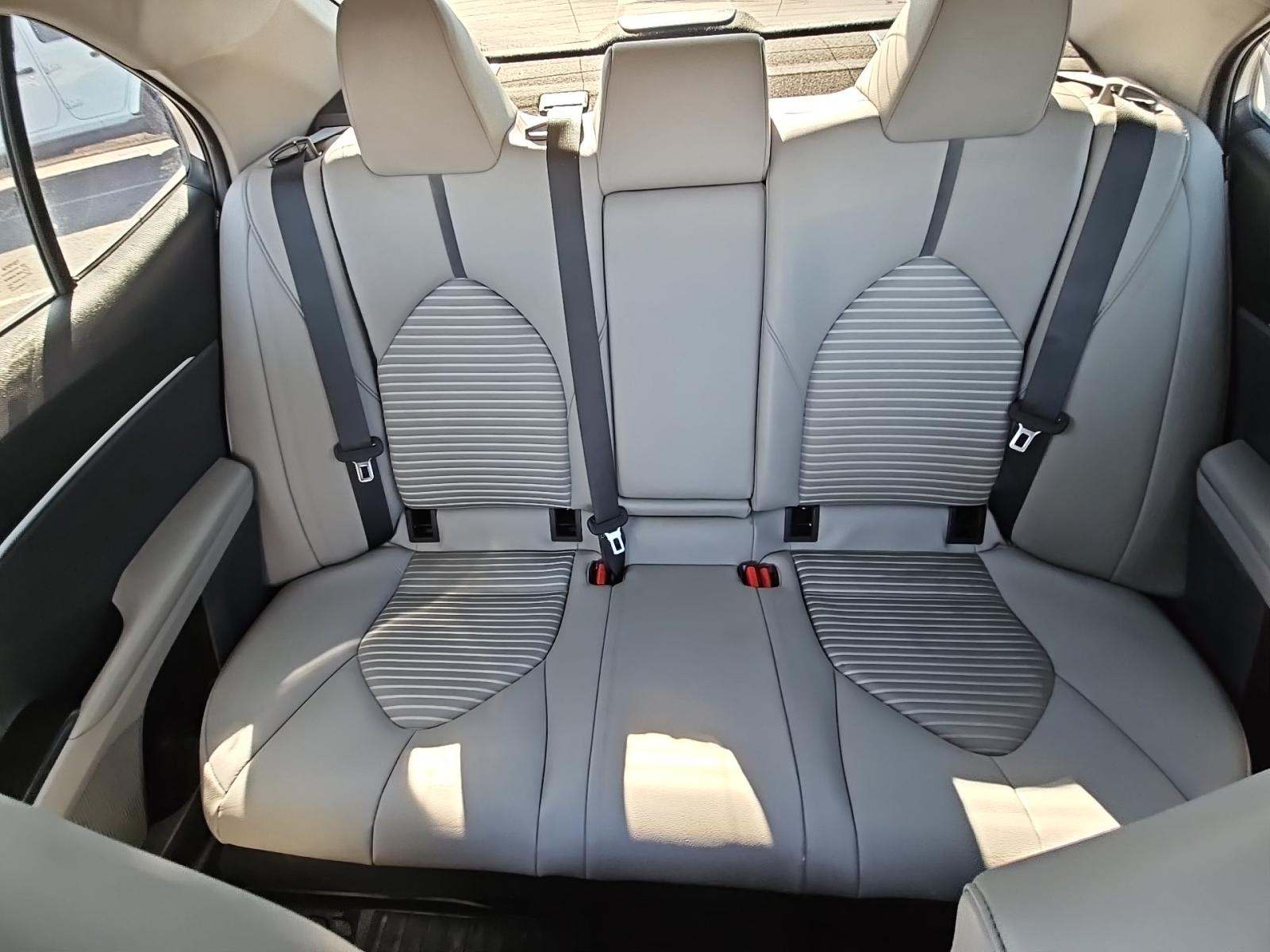 2023 Toyota Camry Hybrid SE FWD