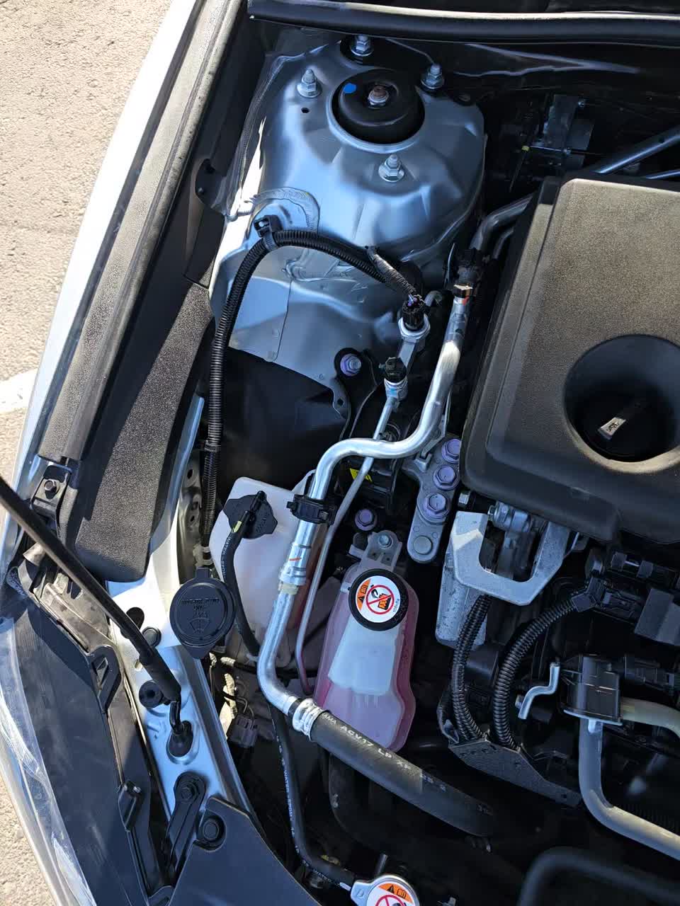 2023 Toyota Camry Hybrid SE FWD