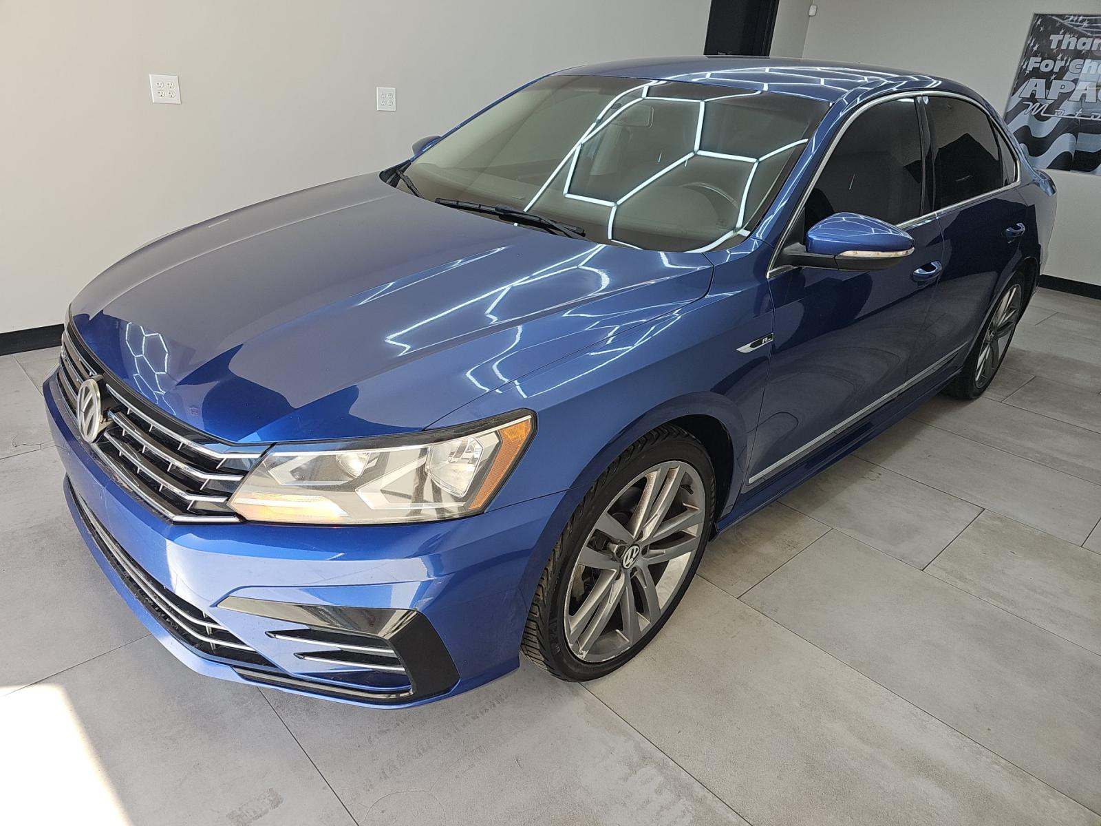 2017 Volkswagen Passat 1.8T R-Line FWD
