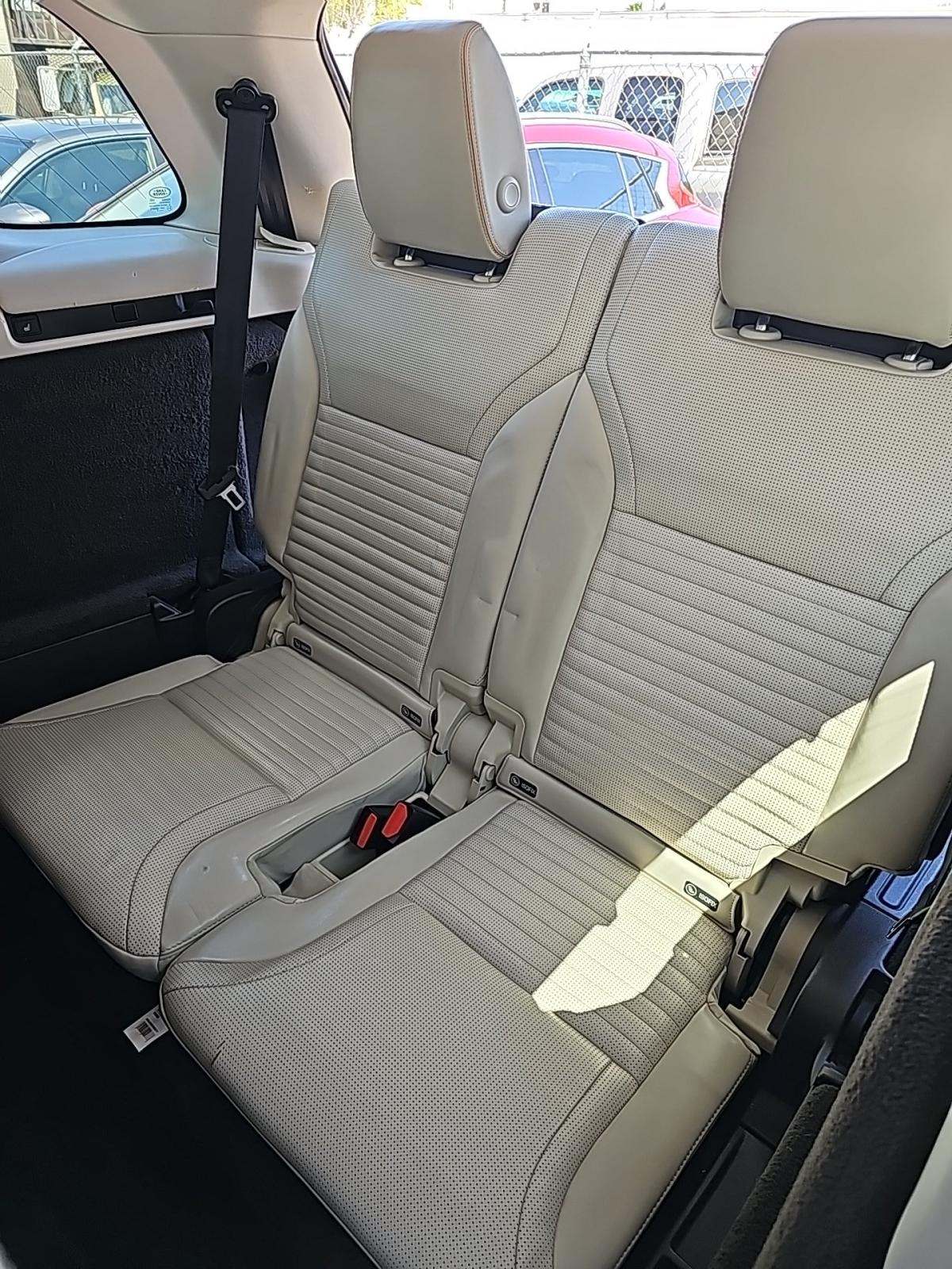 2017 Land Rover Discovery HSE Luxury AWD