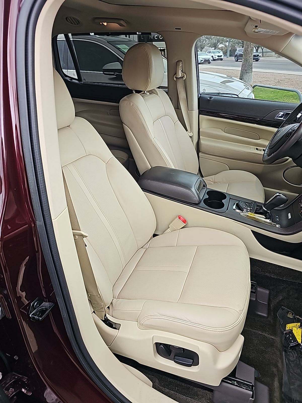 2019 Lincoln MKT Reserve AWD