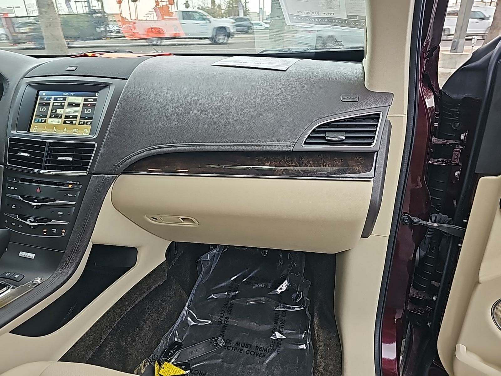 2019 Lincoln MKT Reserve AWD