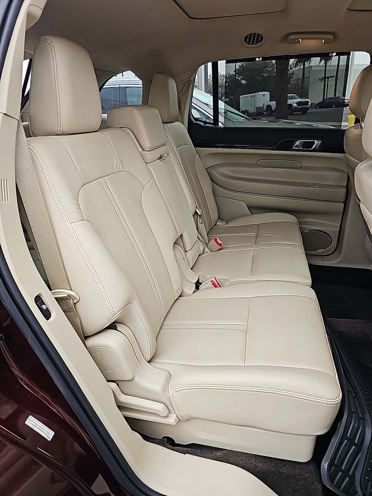 2019 Lincoln MKT Reserve AWD