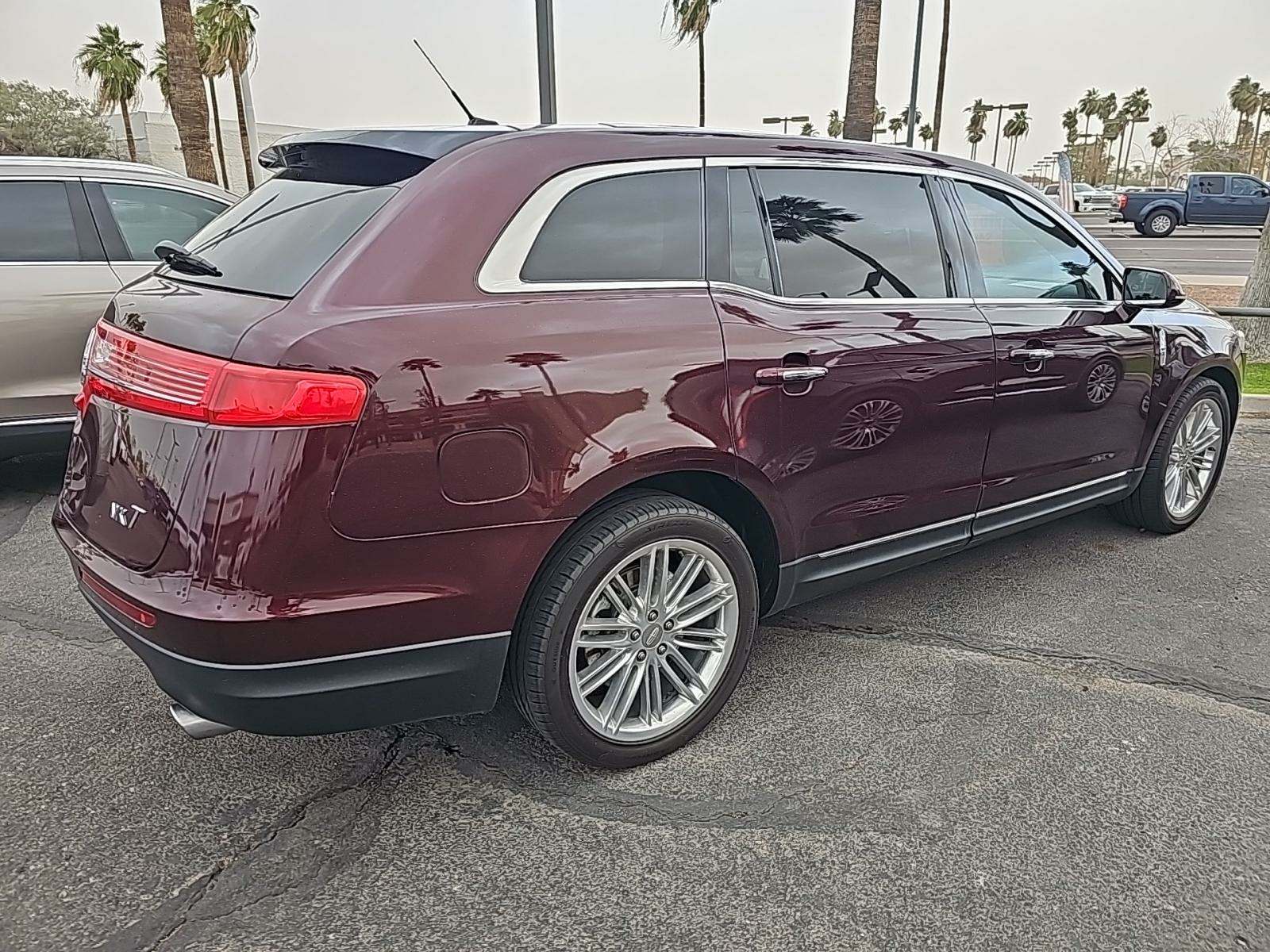 2019 Lincoln MKT Reserve AWD