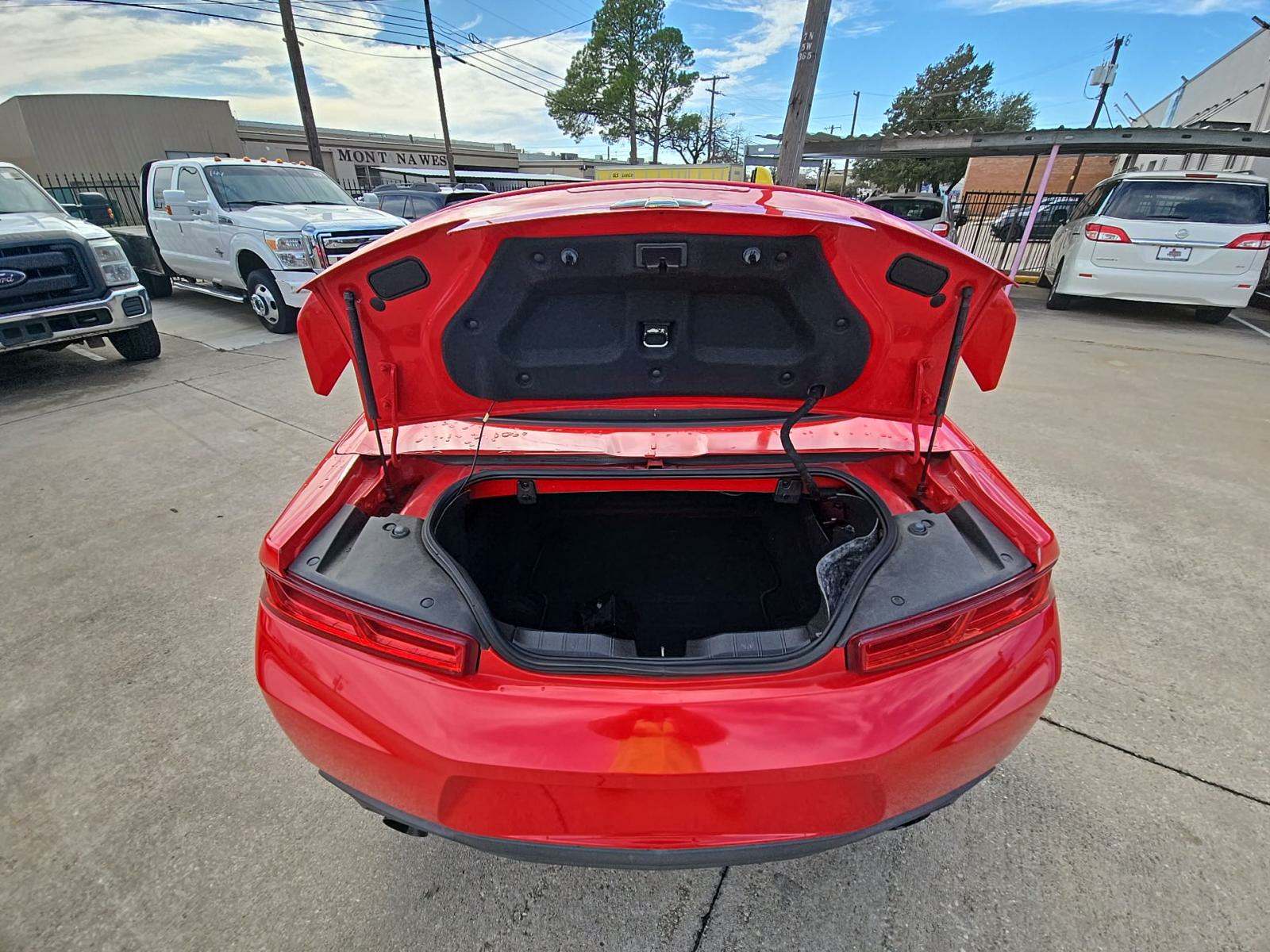 2018 Chevrolet Camaro 1LT RWD