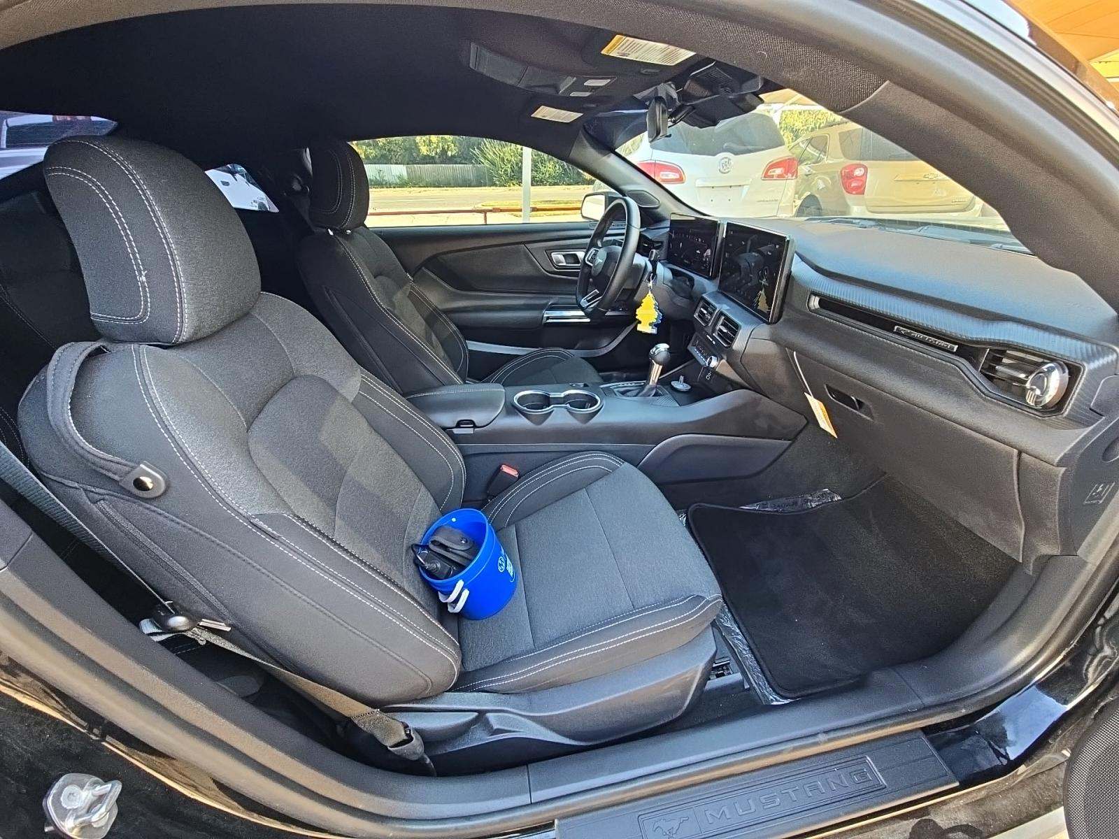 2025 Ford Mustang EcoBoost RWD