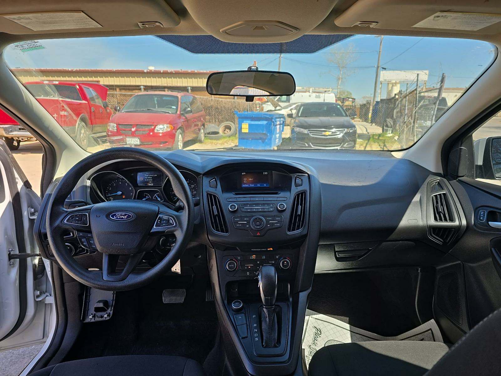 2017 Ford Focus SE FWD