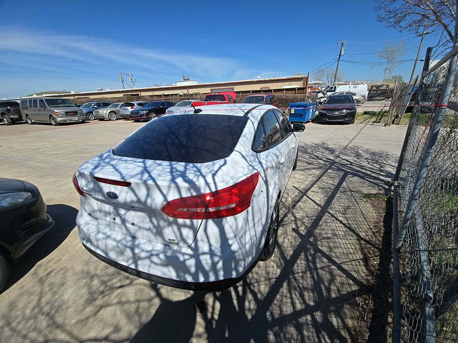 2017 Ford Focus SE FWD