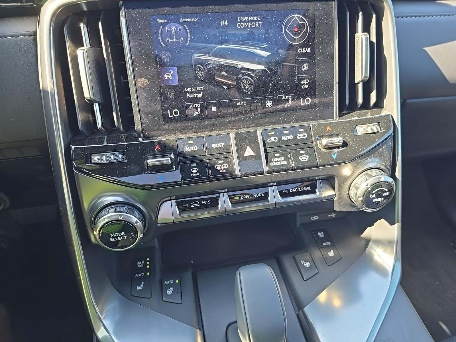 2025 Lexus LX LX 700h Luxury AWD