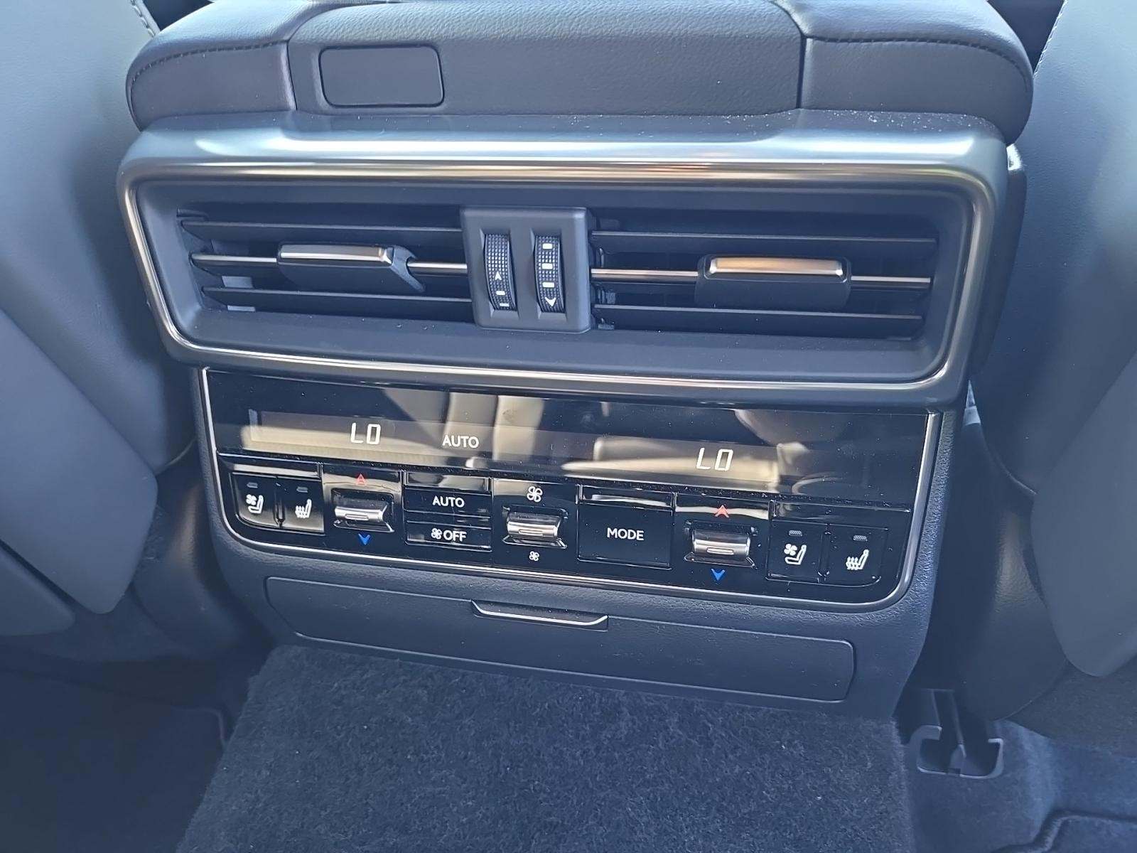 2025 Lexus LX LX 700h Luxury AWD