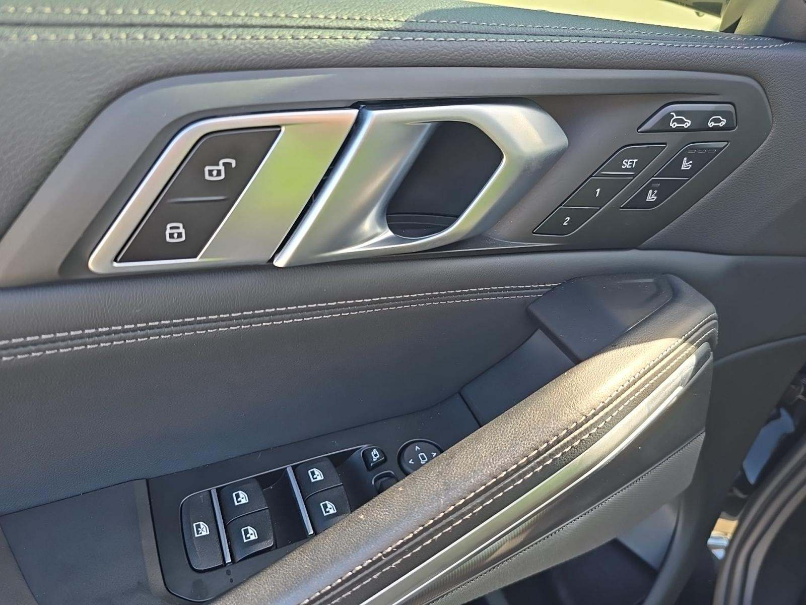 2023 BMW X6 xDrive40i AWD