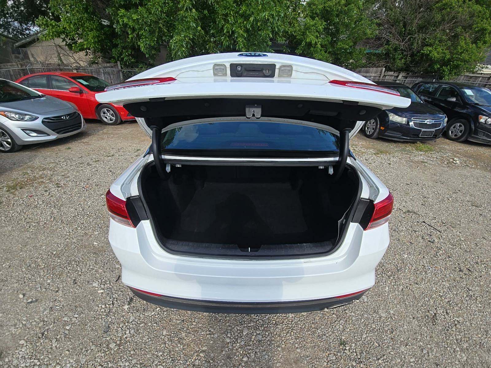 2017 Kia Optima LX FWD