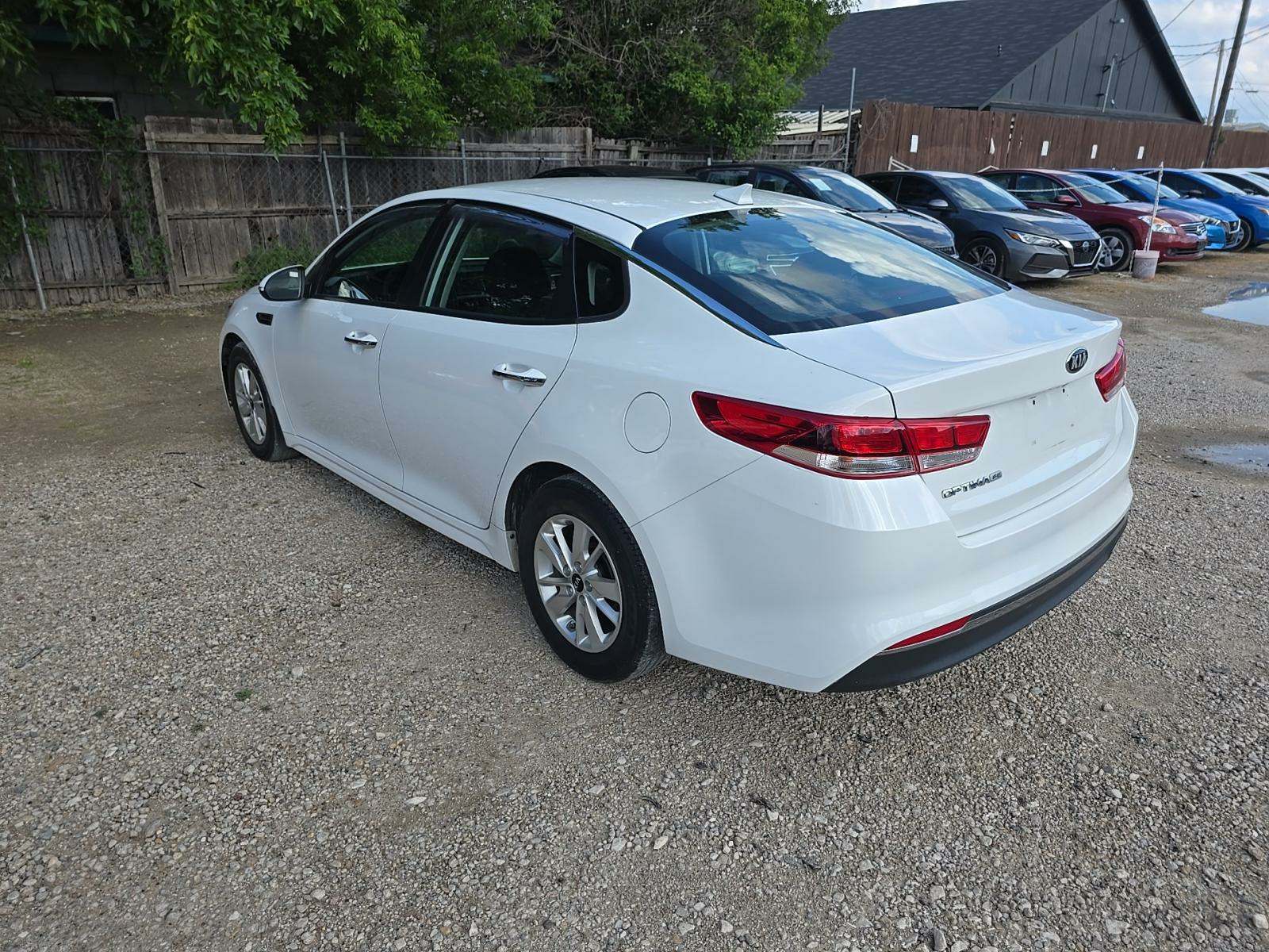 2017 Kia Optima LX FWD