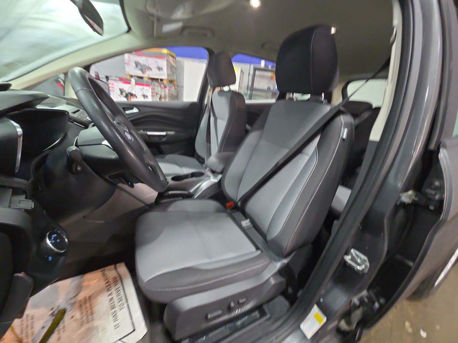 2017 Ford C-MAX Hybrid SE FWD