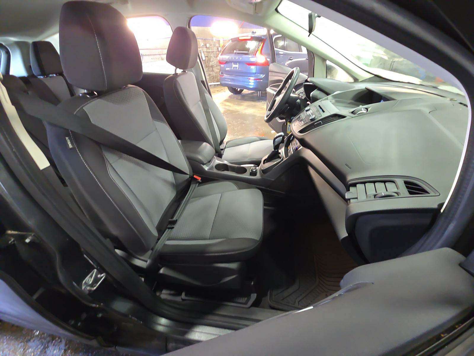 2017 Ford C-MAX Hybrid SE FWD