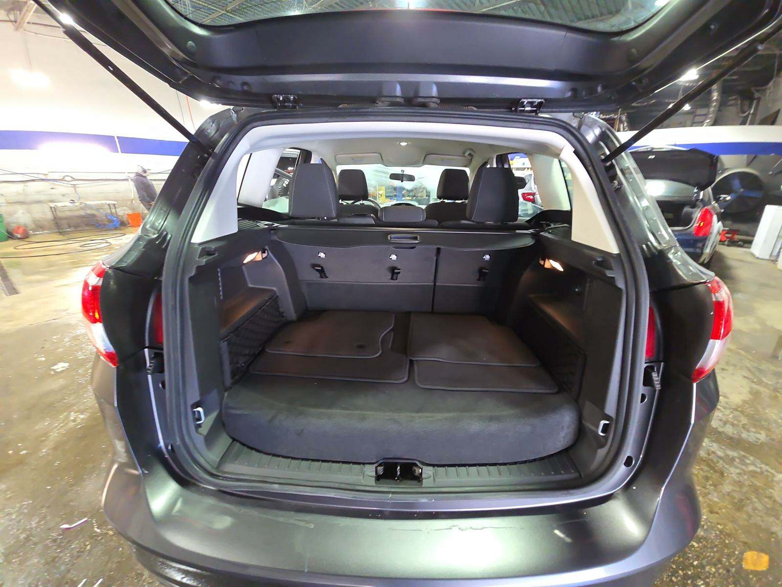 2017 Ford C-MAX Hybrid SE FWD