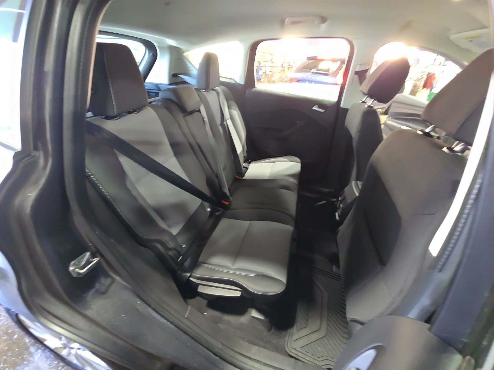 2017 Ford C-MAX Hybrid SE FWD