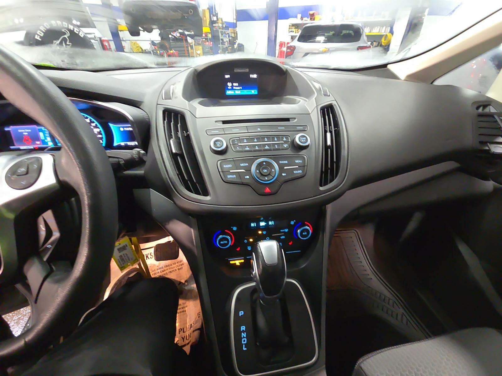 2017 Ford C-MAX Hybrid SE FWD