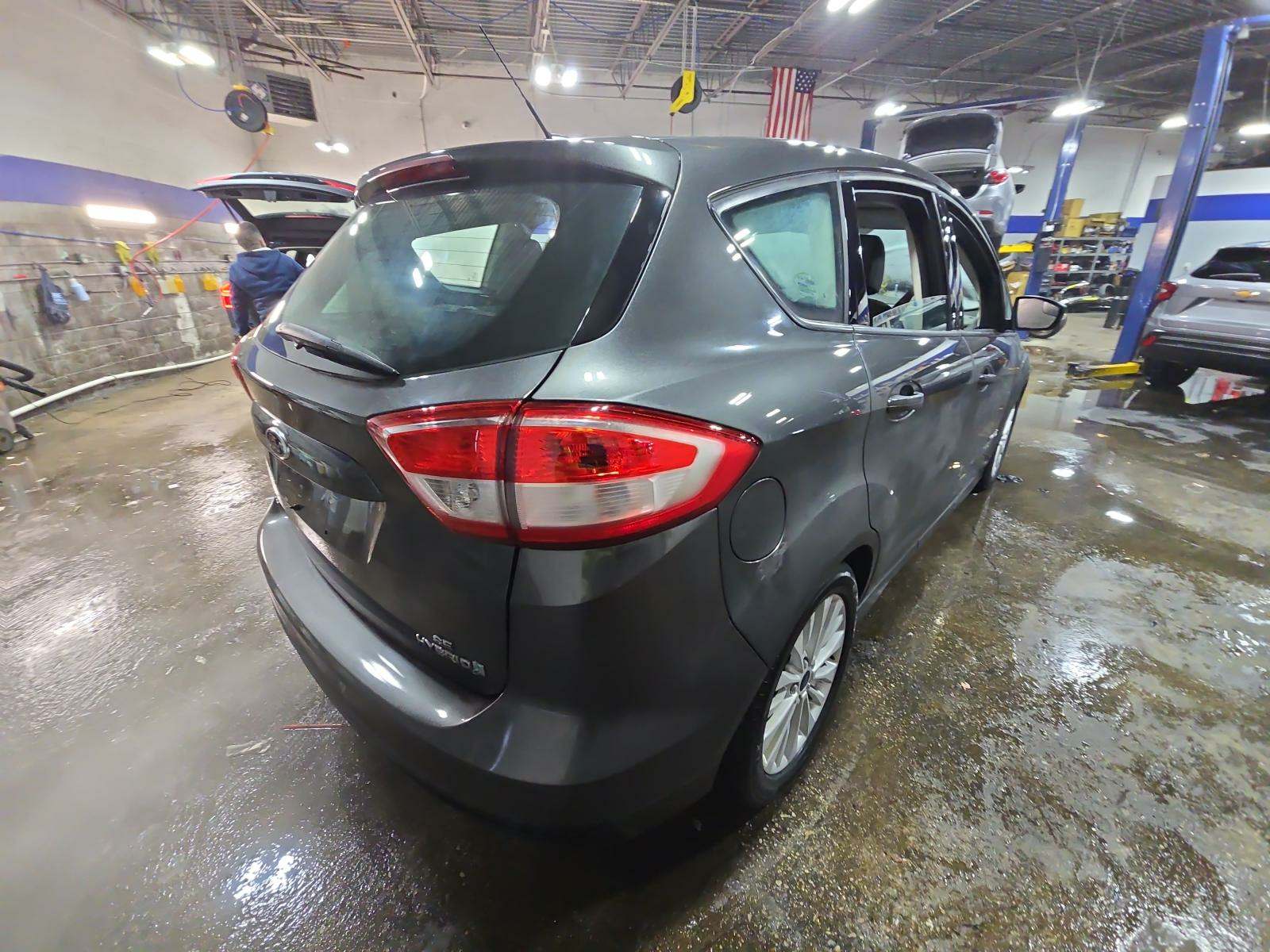 2017 Ford C-MAX Hybrid SE FWD