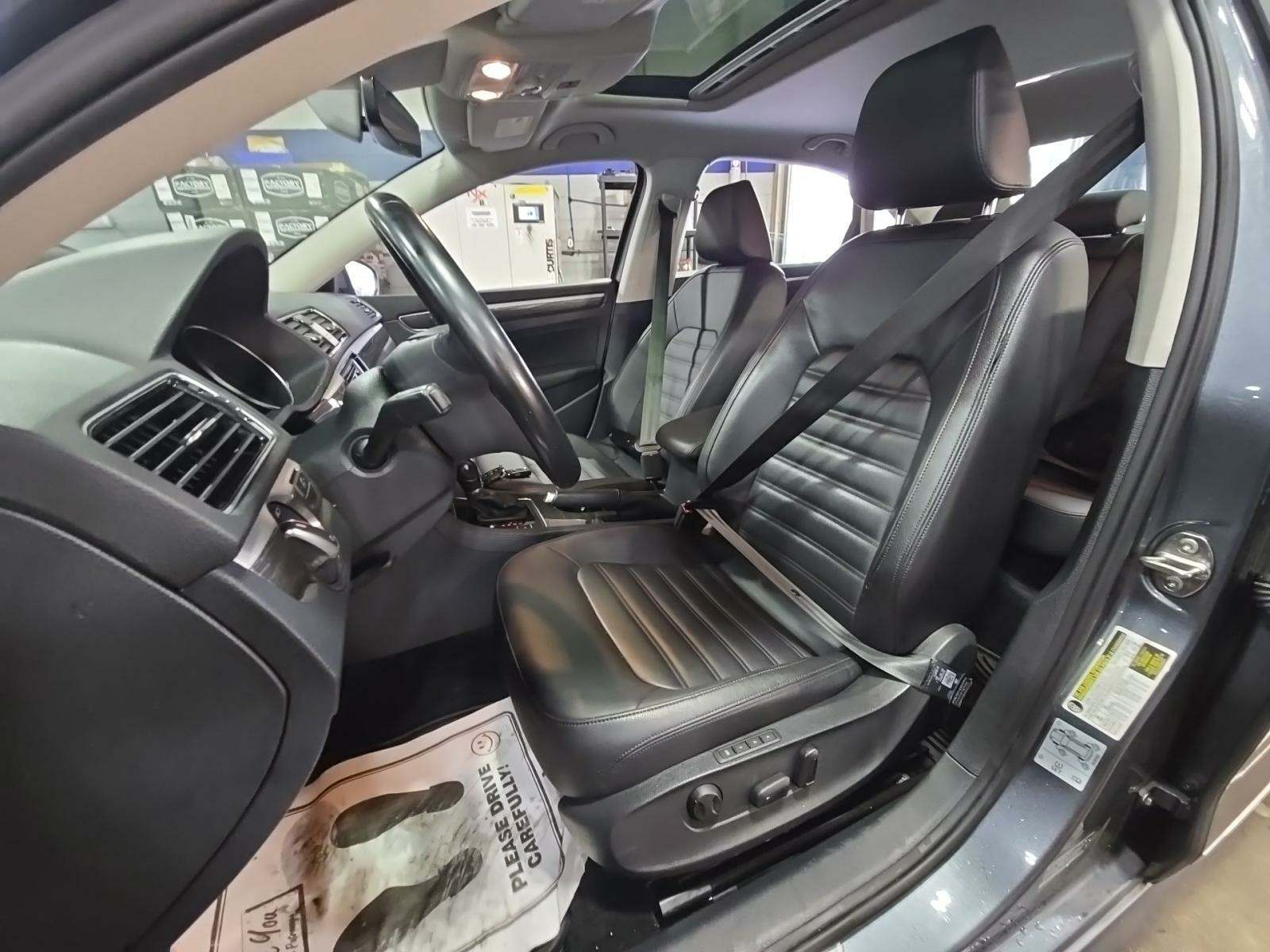 2018 Volkswagen Passat 2.0T SEL Premium FWD