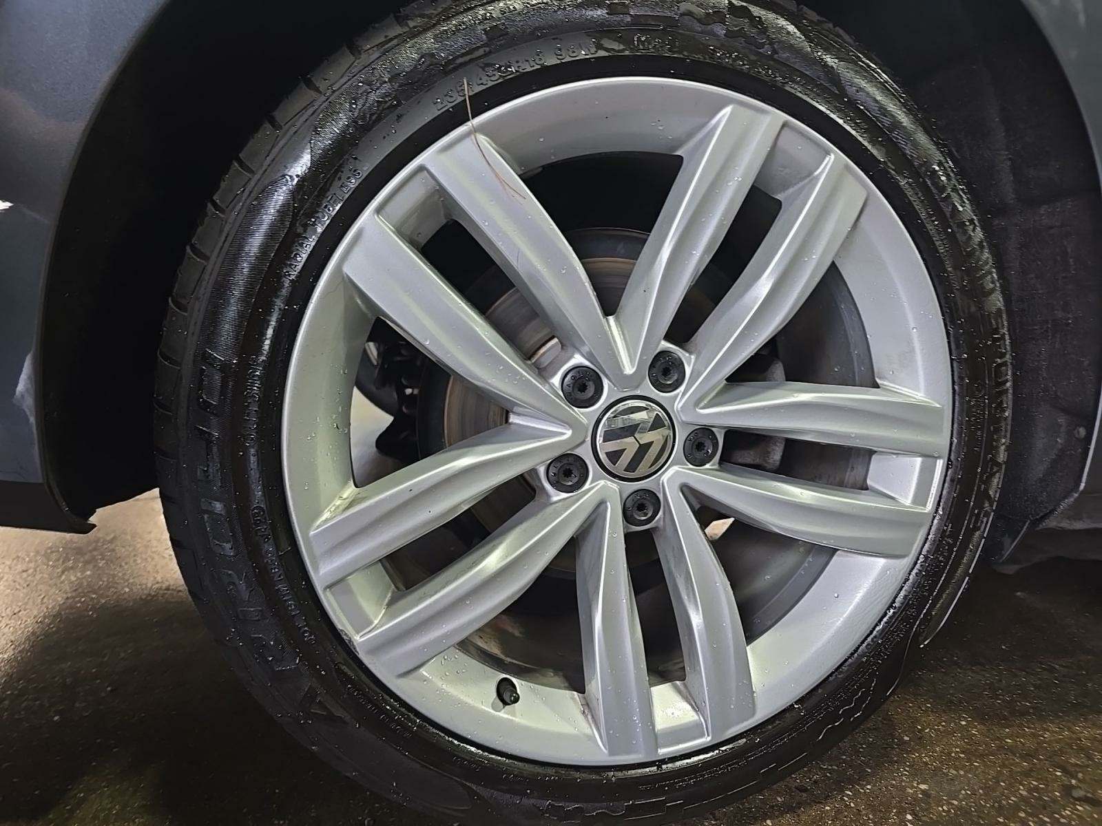 2018 Volkswagen Passat 2.0T SEL Premium FWD