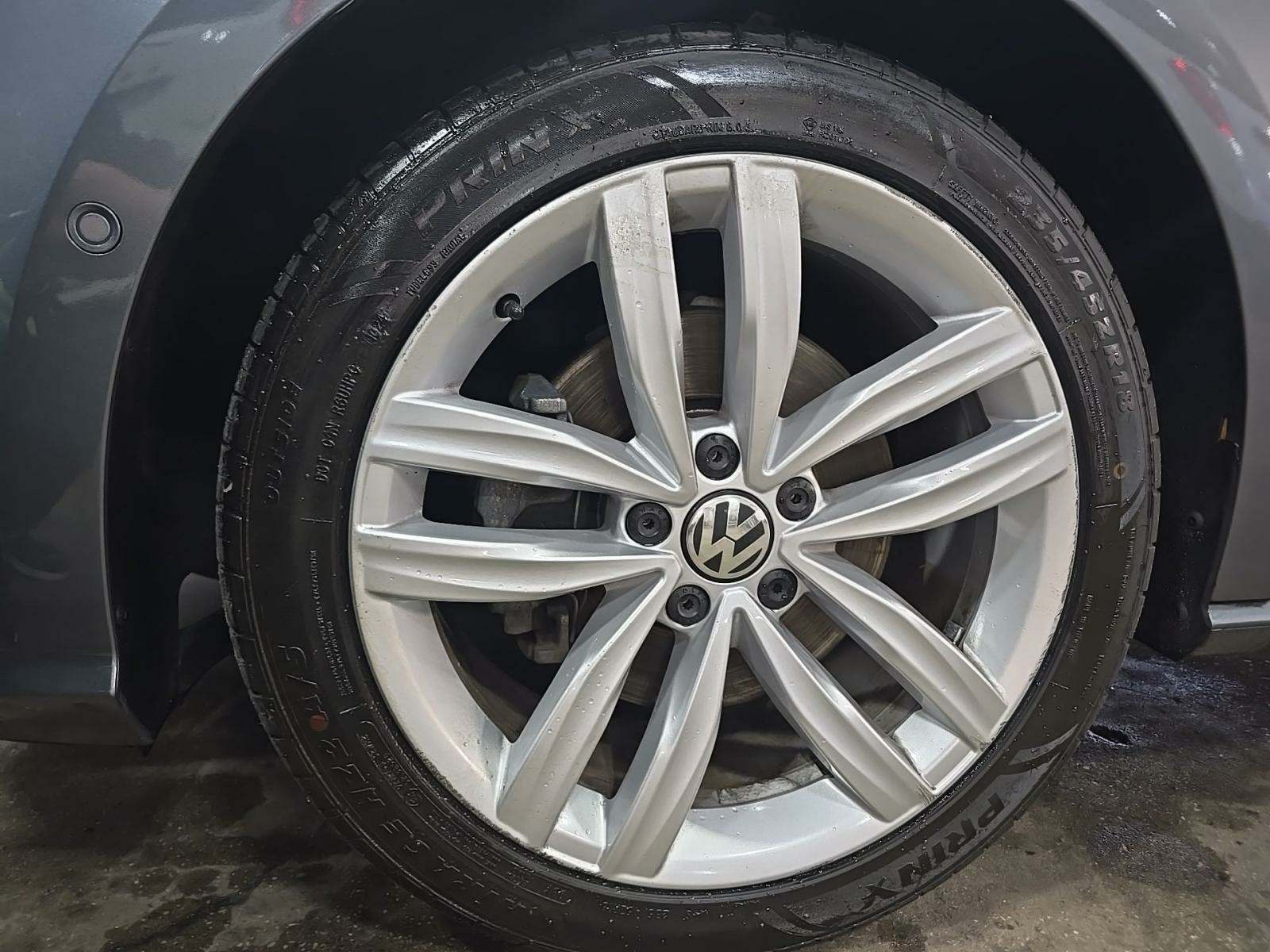 2018 Volkswagen Passat 2.0T SEL Premium FWD