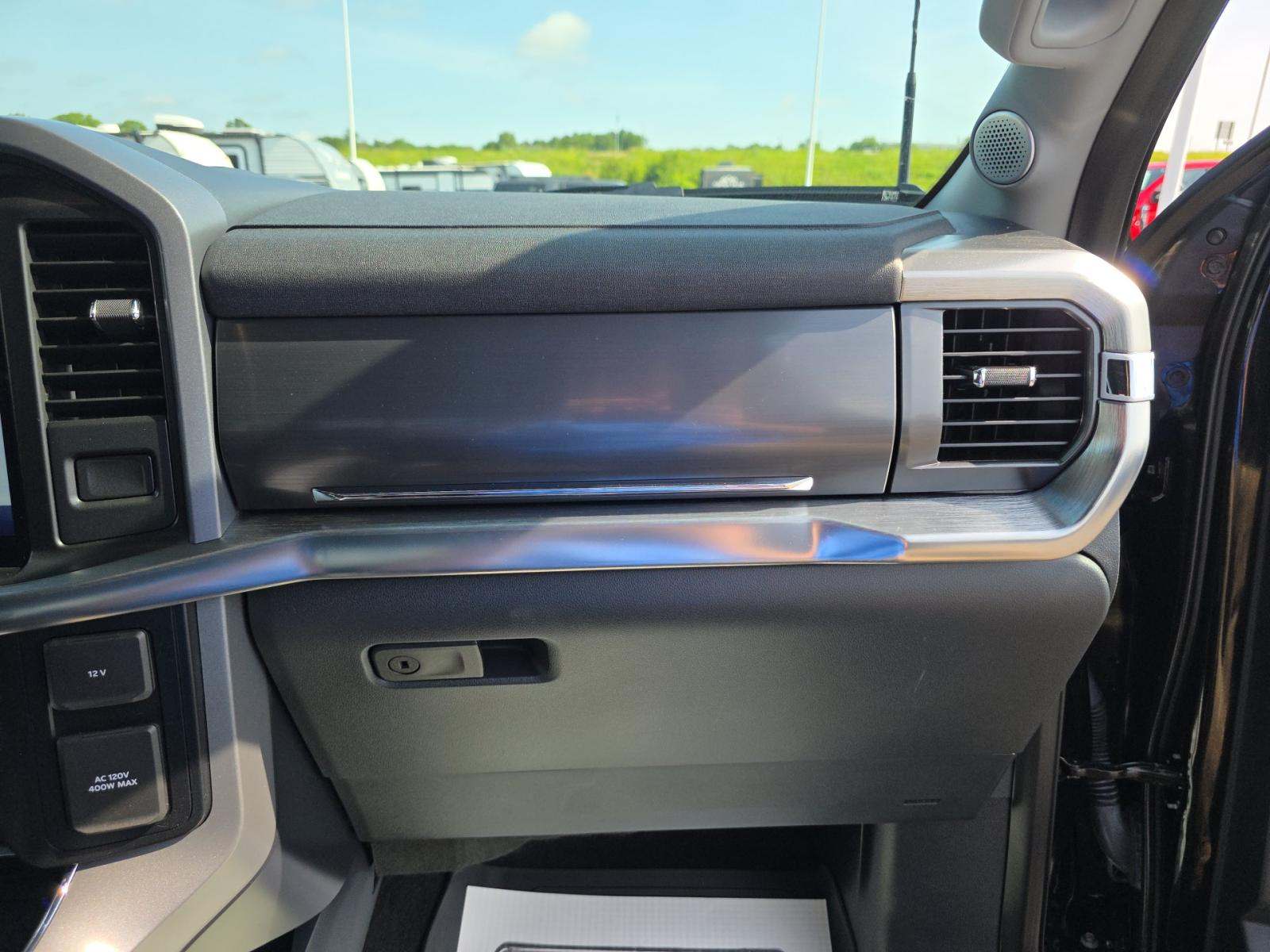2023 Ford F-150 Lariat AWD
