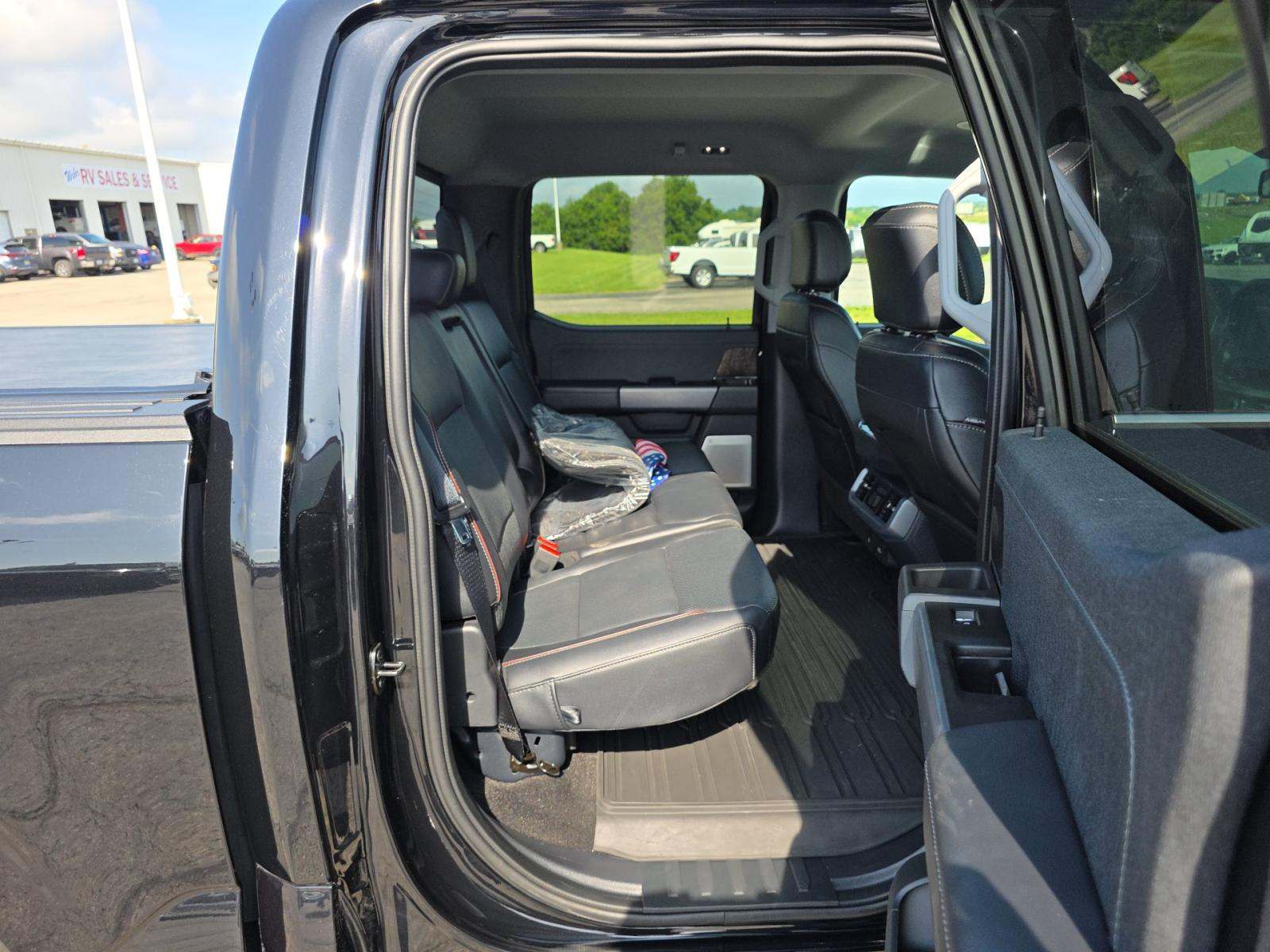 2023 Ford F-150 Lariat AWD