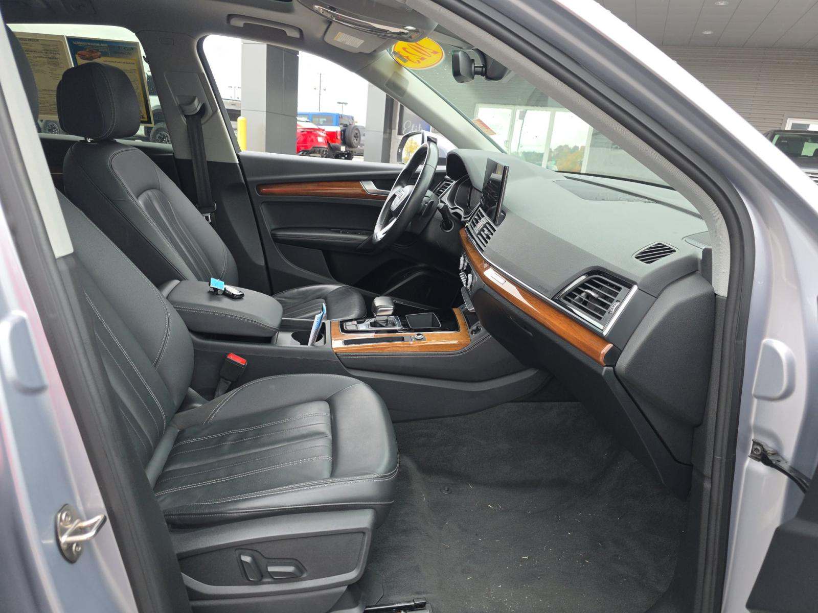 2023 Audi Q5 S line Premium Plus AWD