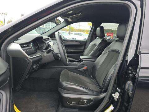 2023 Jeep Grand Cherokee Altitude AWD