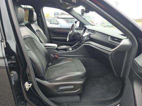 2023 Jeep Grand Cherokee Altitude AWD