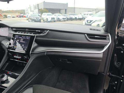 2023 Jeep Grand Cherokee Altitude AWD