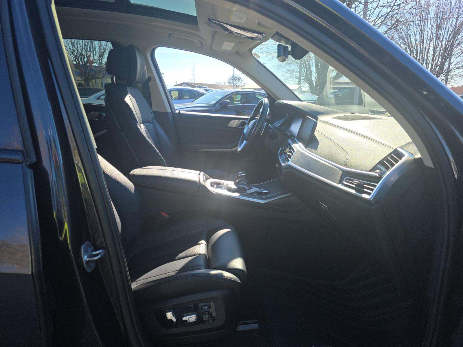 2022 BMW X7 xDrive40i AWD