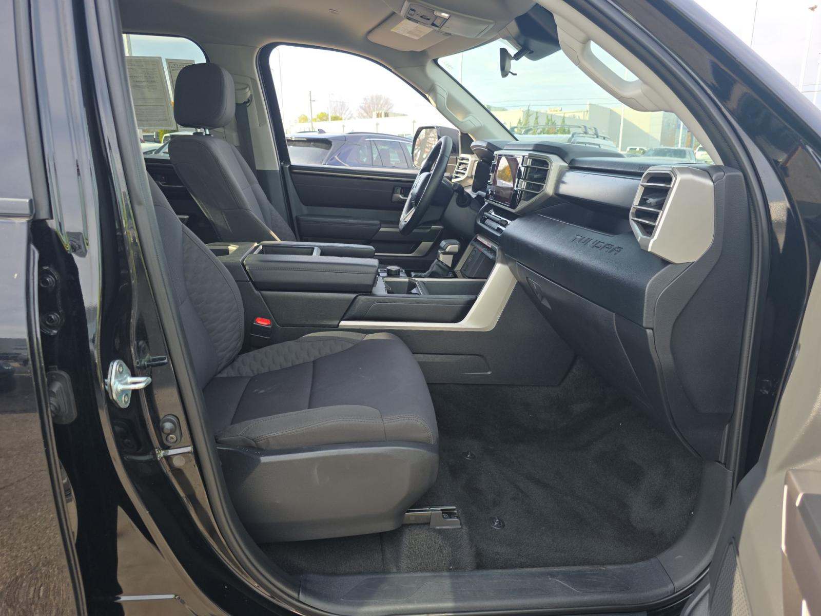 2024 Toyota Tundra SR5 AWD