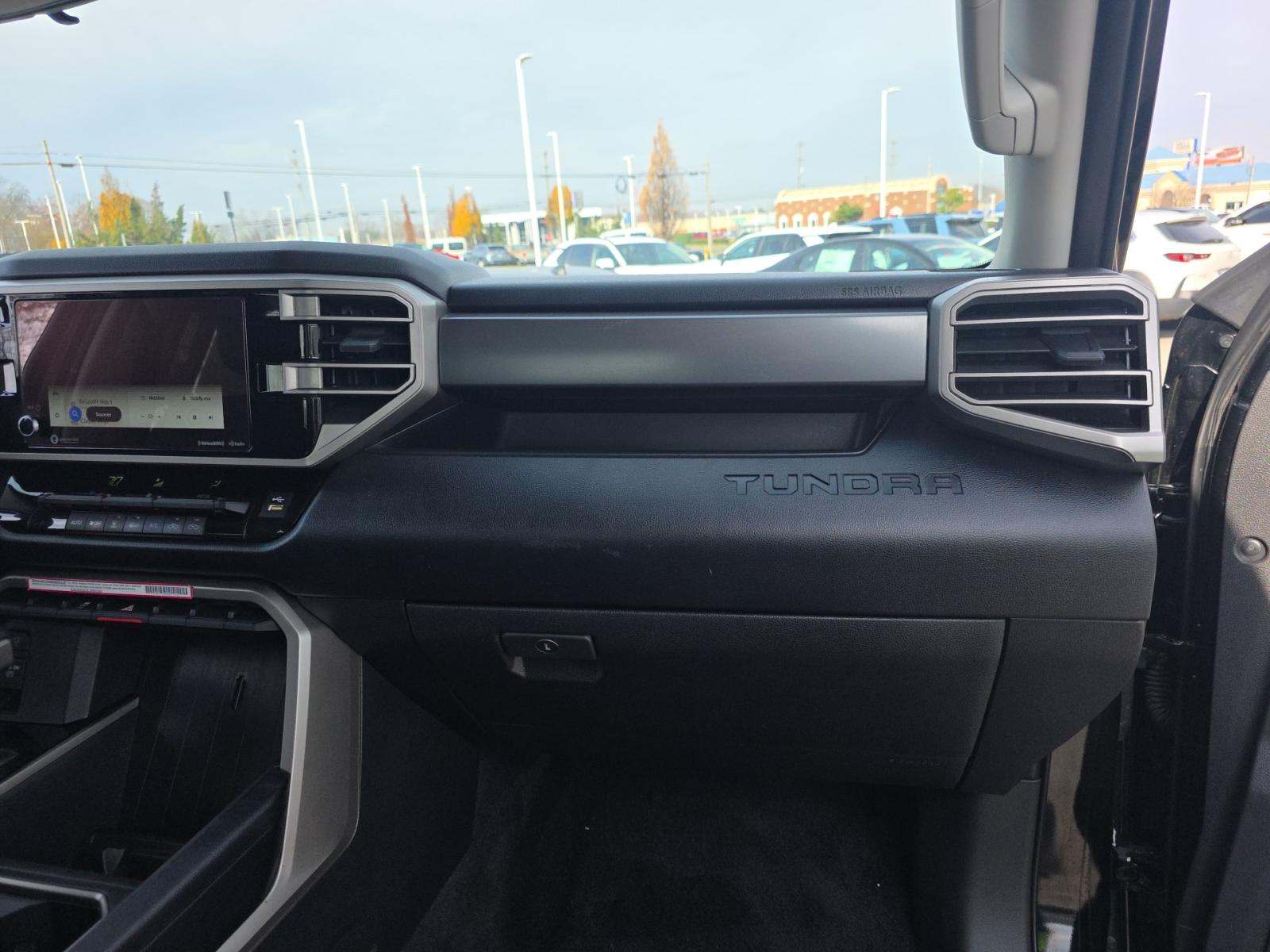 2024 Toyota Tundra SR5 AWD