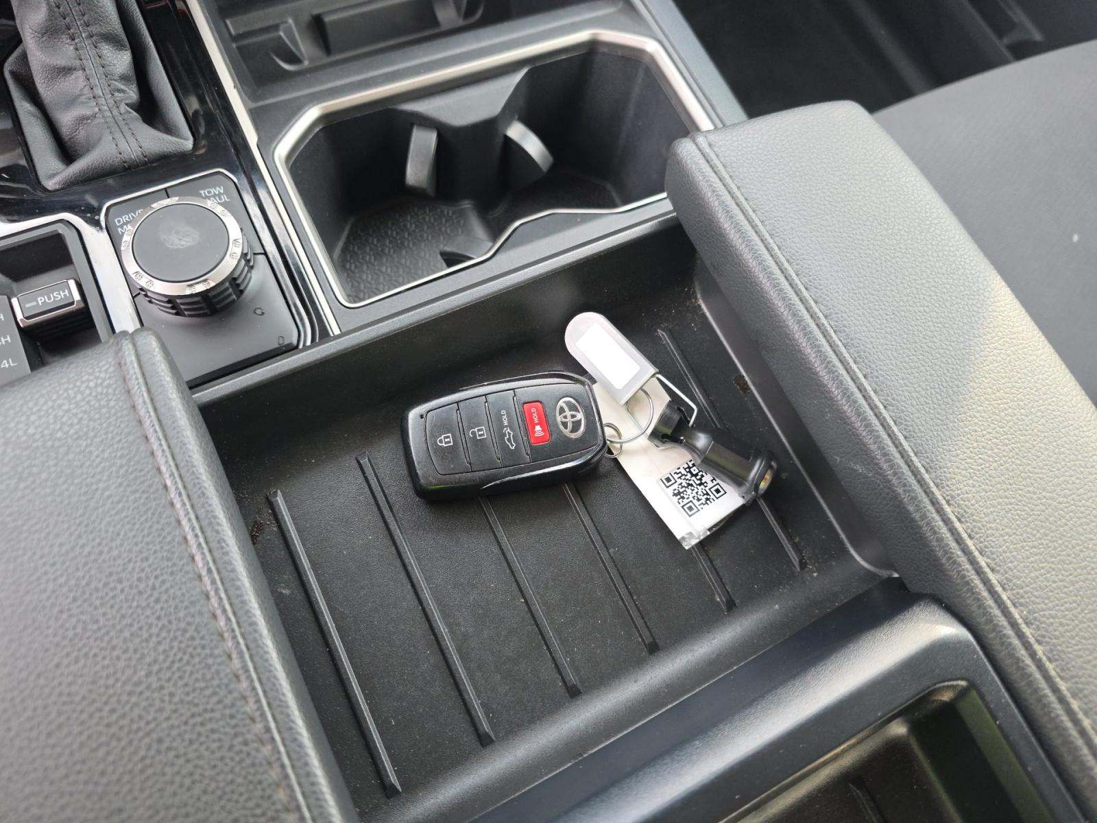 2024 Toyota Tundra SR5 AWD