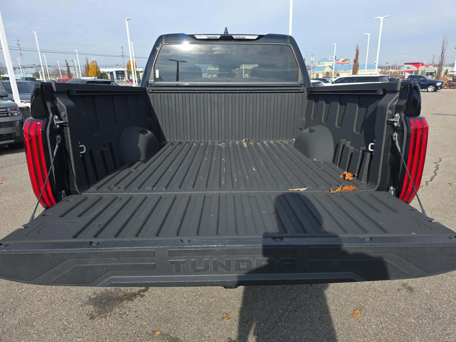 2024 Toyota Tundra SR5 AWD