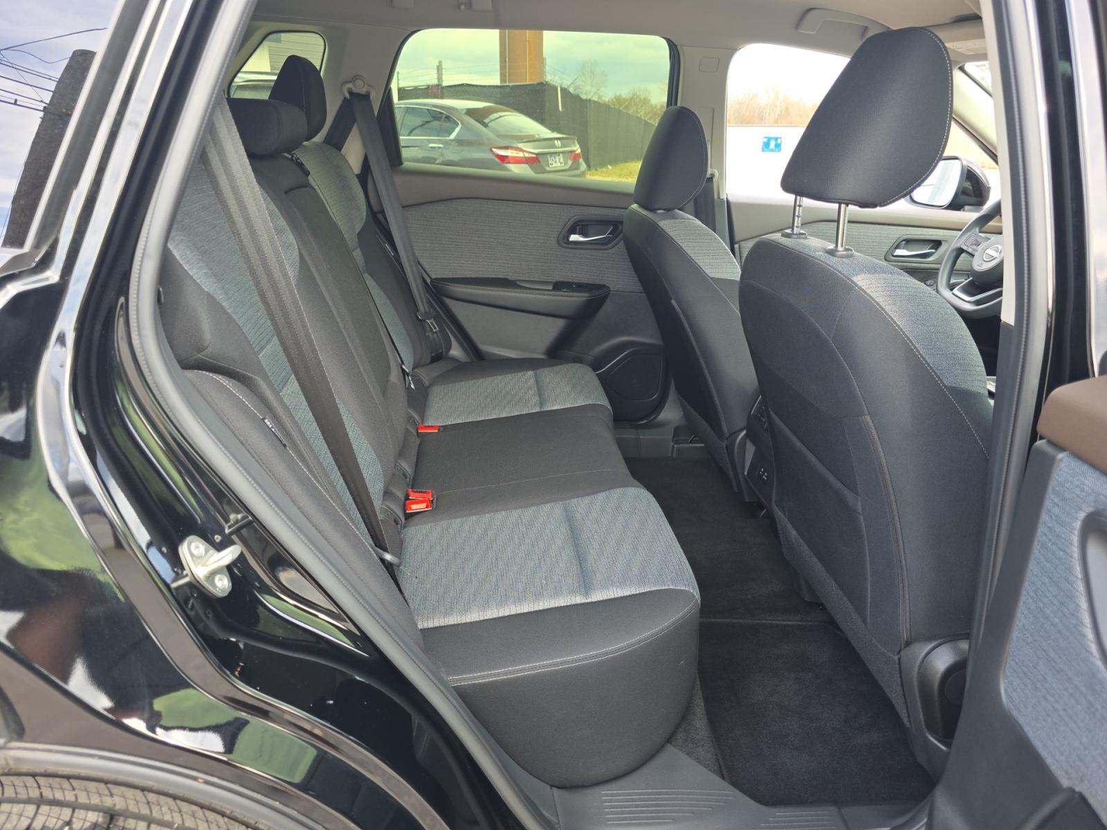 2023 Nissan Rogue SV FWD