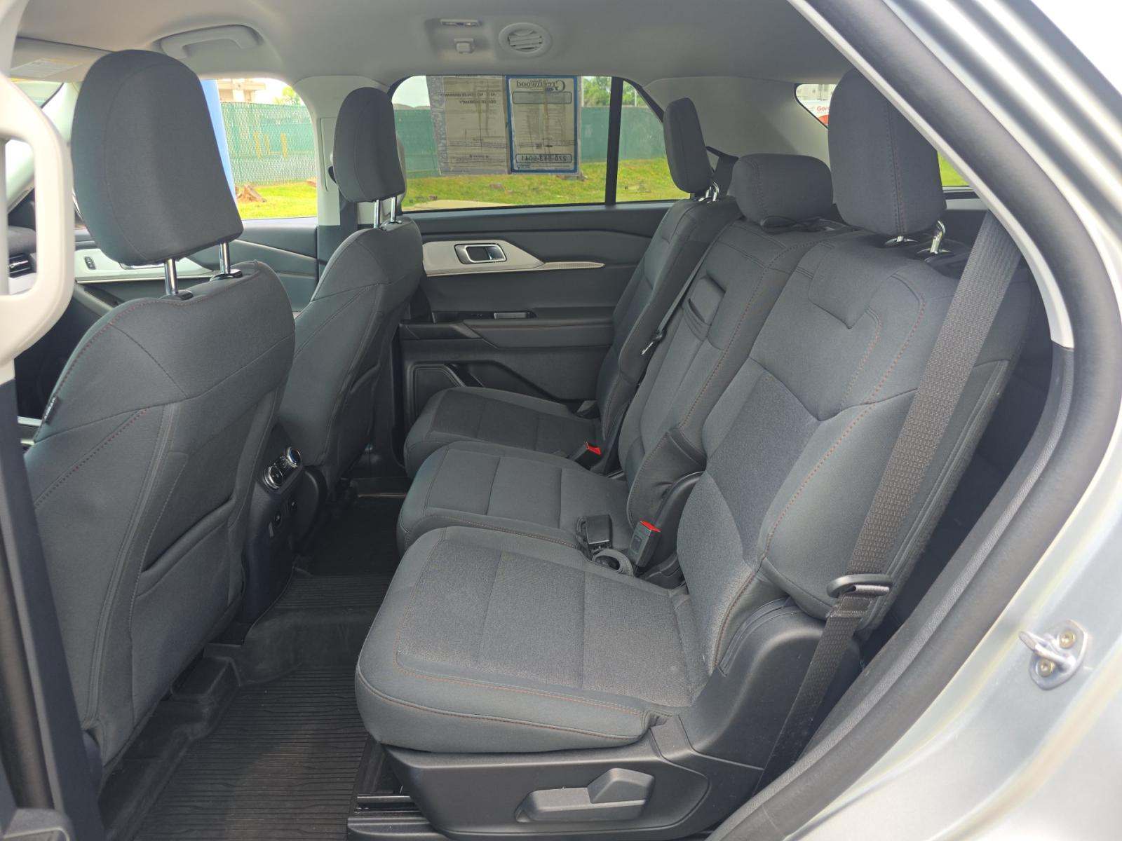 FORD EXPLORER - 9