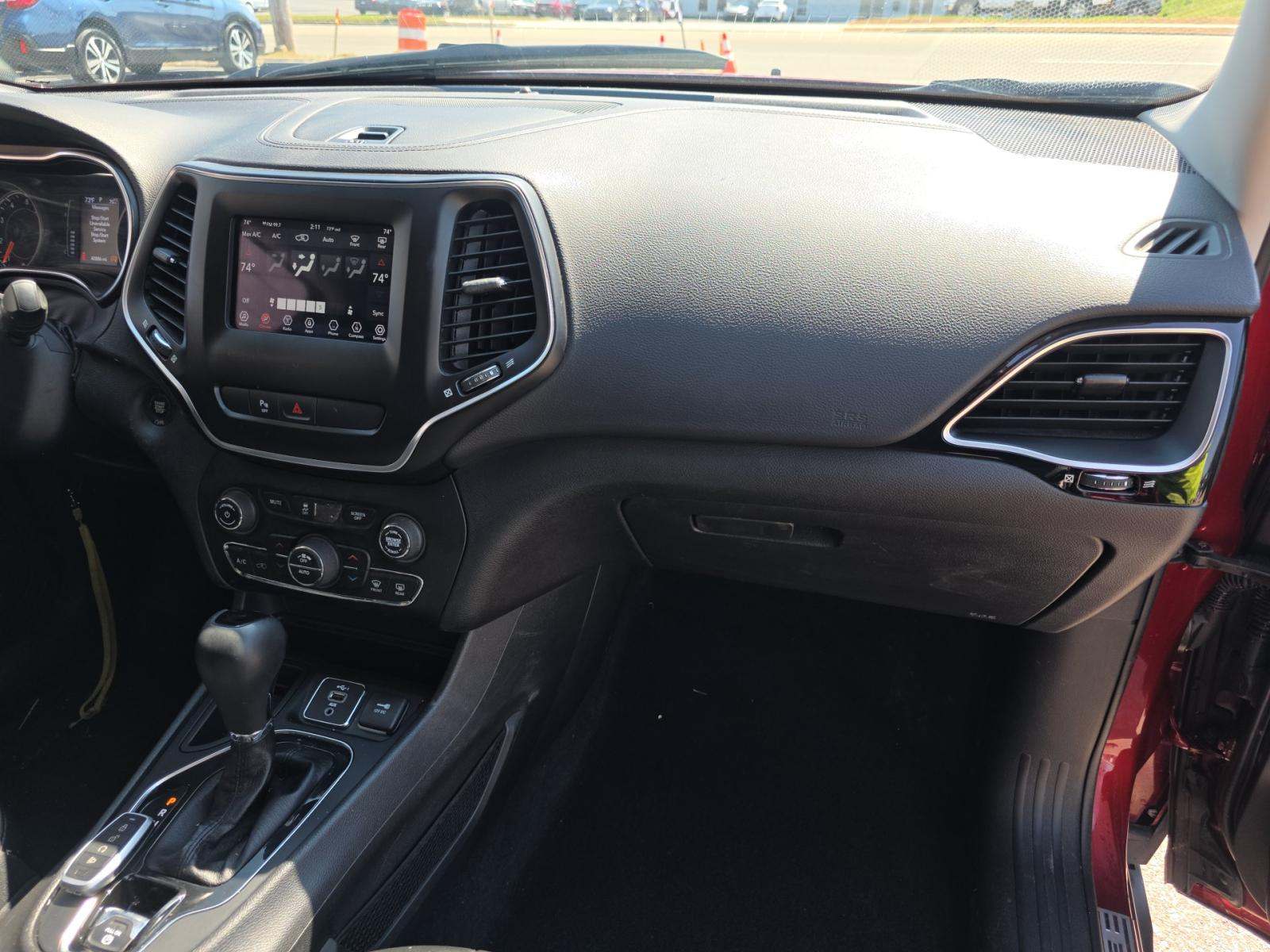 2019 Jeep Cherokee Latitude Altitude Edition FWD