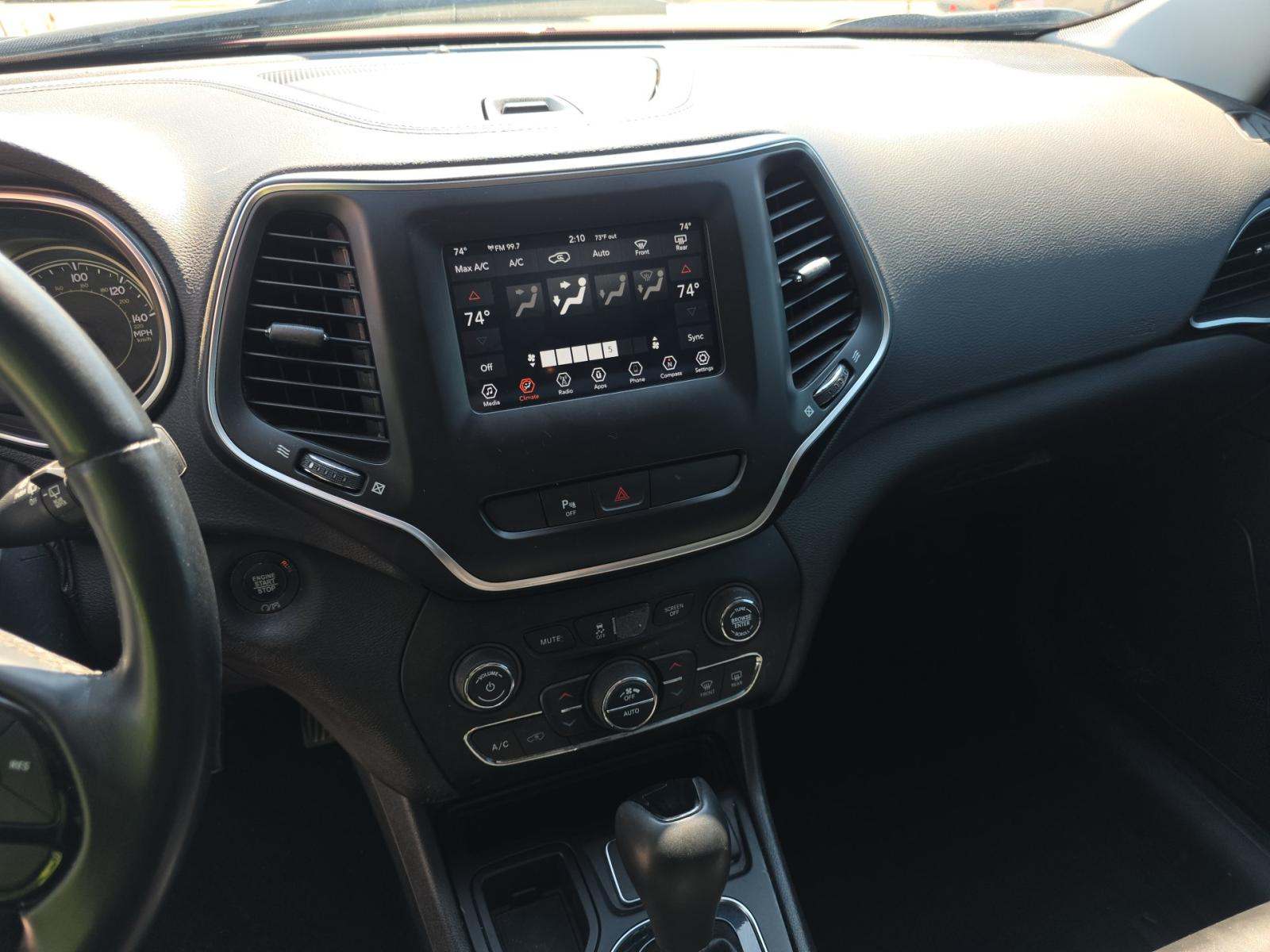 2019 Jeep Cherokee Latitude Altitude Edition FWD