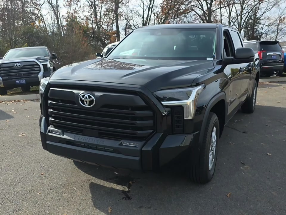 2022 Toyota Tundra SR5 AWD