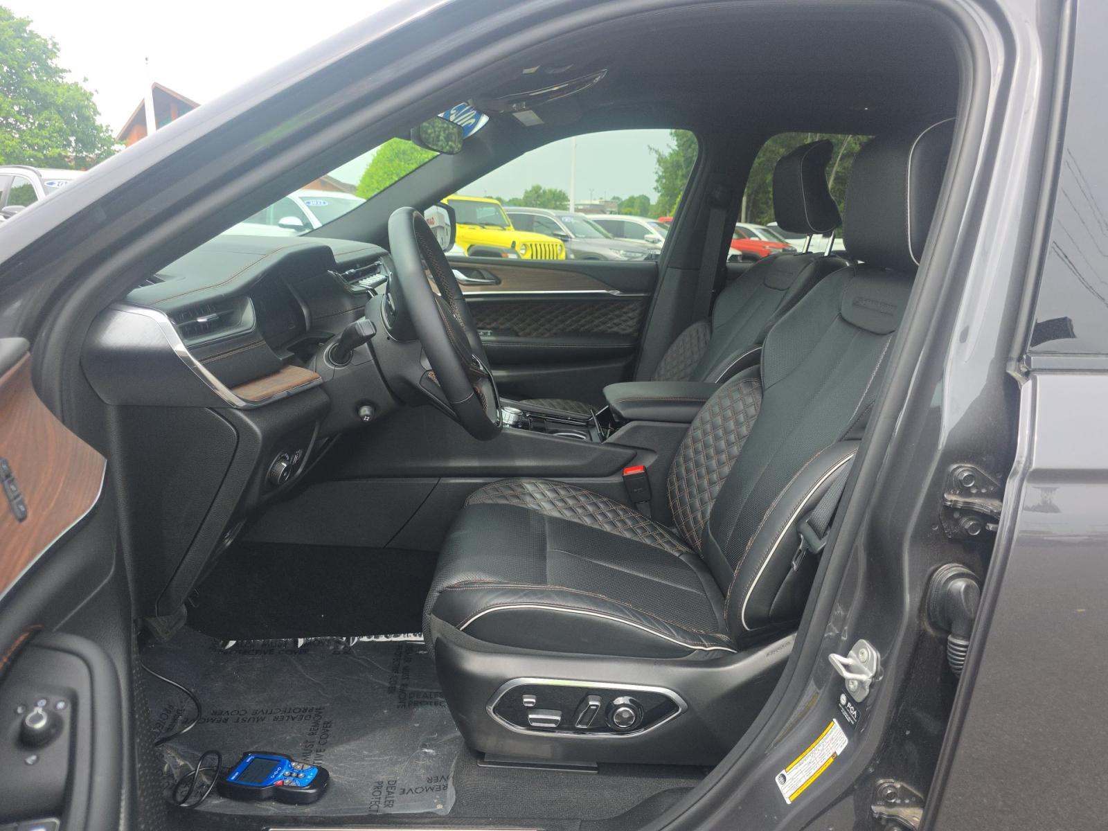 JEEP GRAND CHEROKEE - 2