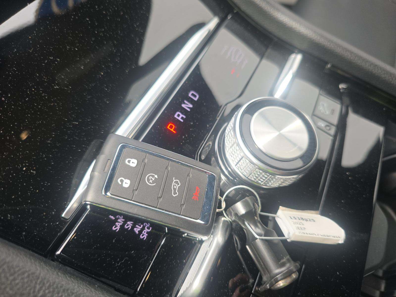 JEEP GRAND CHEROKEE - 4