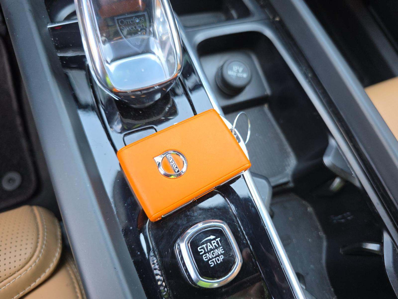 2023 Volvo XC60 B5 Ultimate FWD