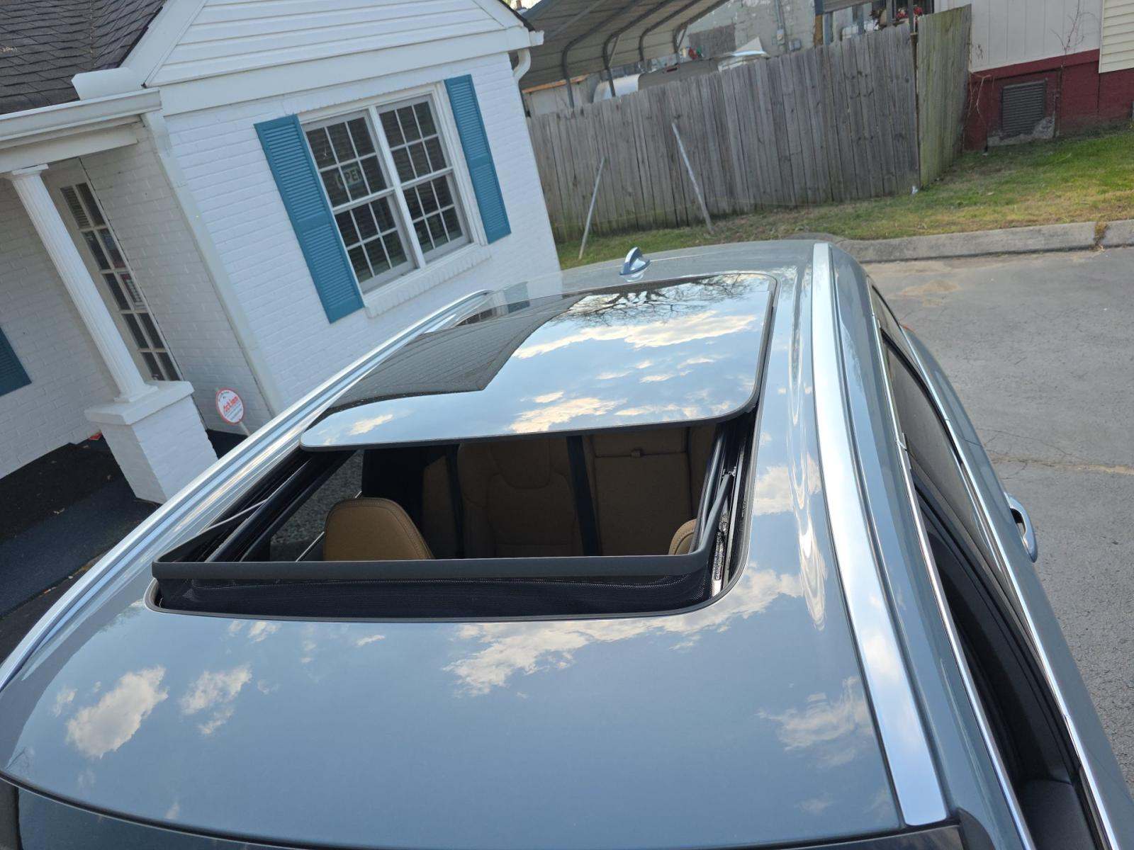 2023 Volvo XC60 B5 Ultimate FWD