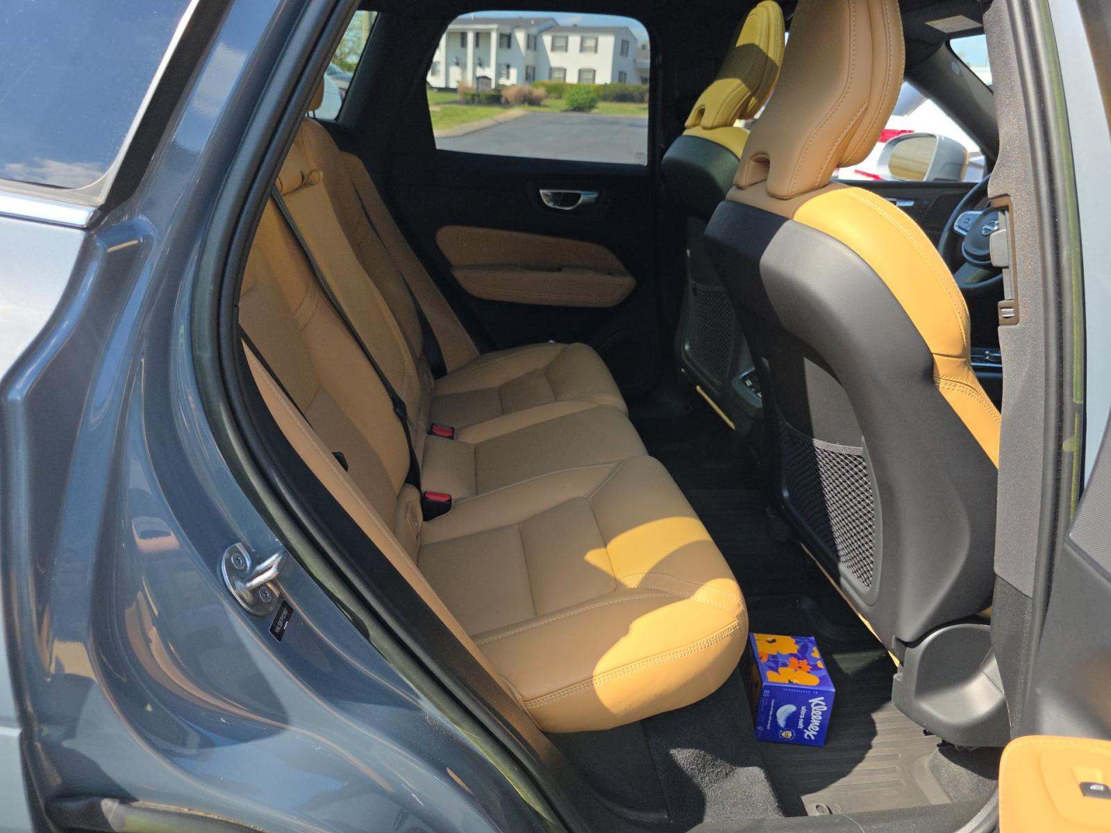 2023 Volvo XC60 B5 Ultimate FWD